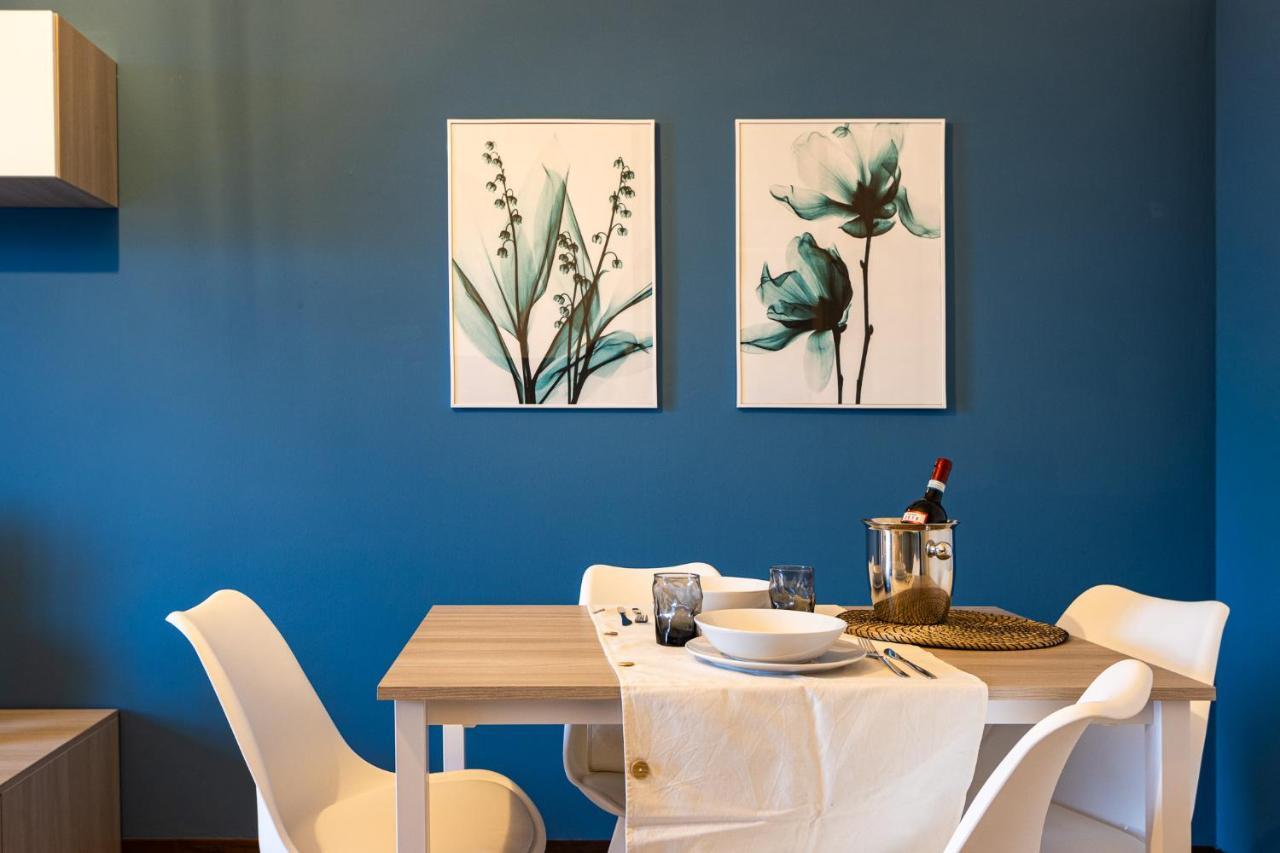Blue Wave Apartment Arona - Lago Maggiore Bagian luar foto